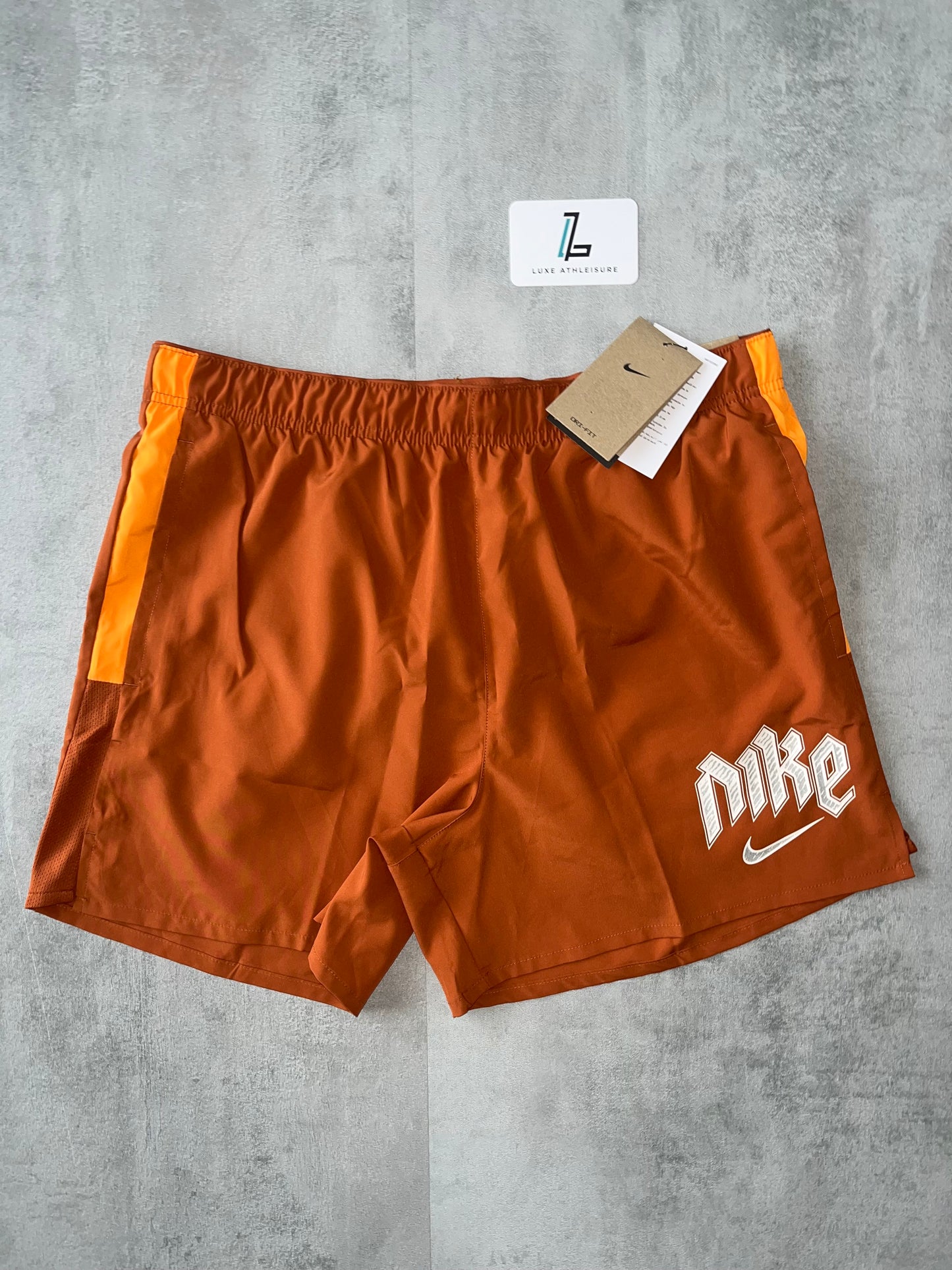 Nike Challenger shorts 13cm/5” ‘Rust/Orange’