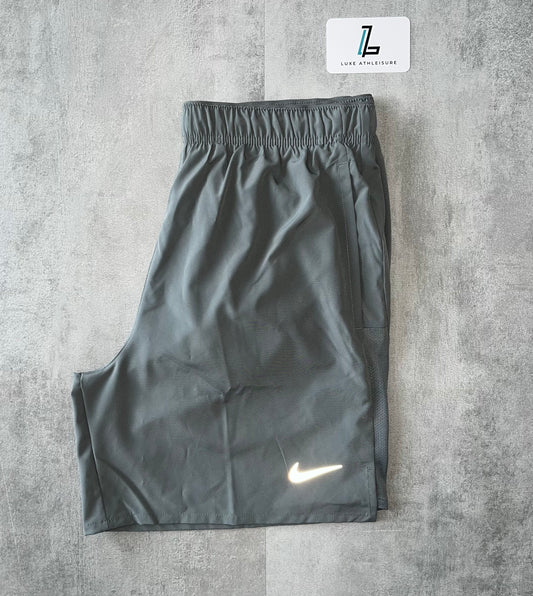 Nike Challenger Shorts 18cm ‘Grey’