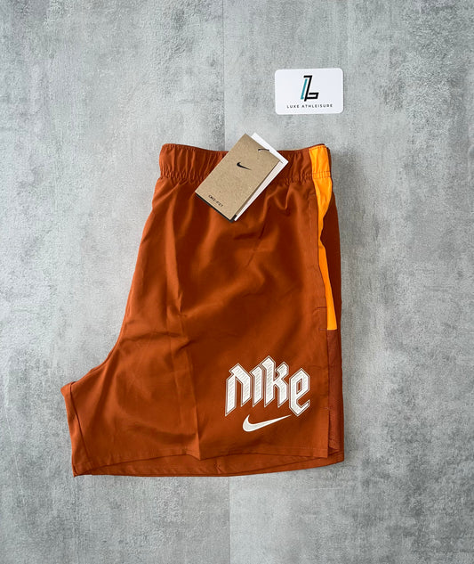 Nike Challenger shorts 13cm/5” ‘Rust/Orange’